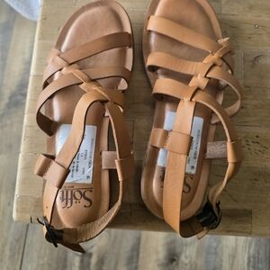 Sofft Tan Gladiator Sandals Flat Sole Ankle Strap